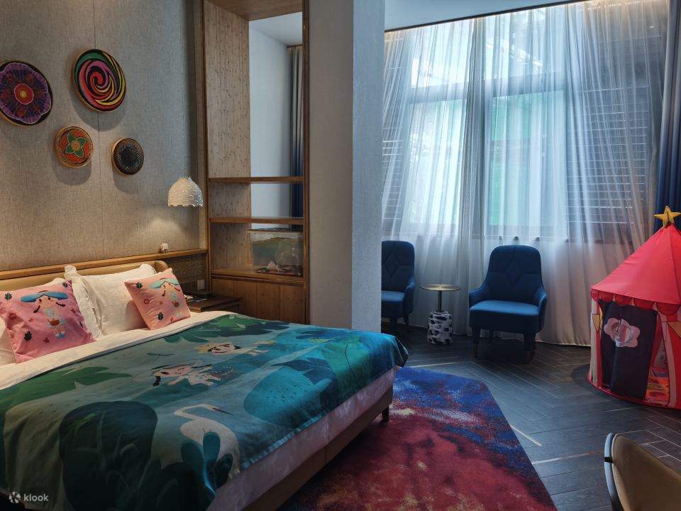 [Inside Gankeng Ancient Town/Directly reach Futian Port Line 10] Shenzhen OCT Gankeng Ancient Town - Nanxianglou Art Hotel Accommodation Package